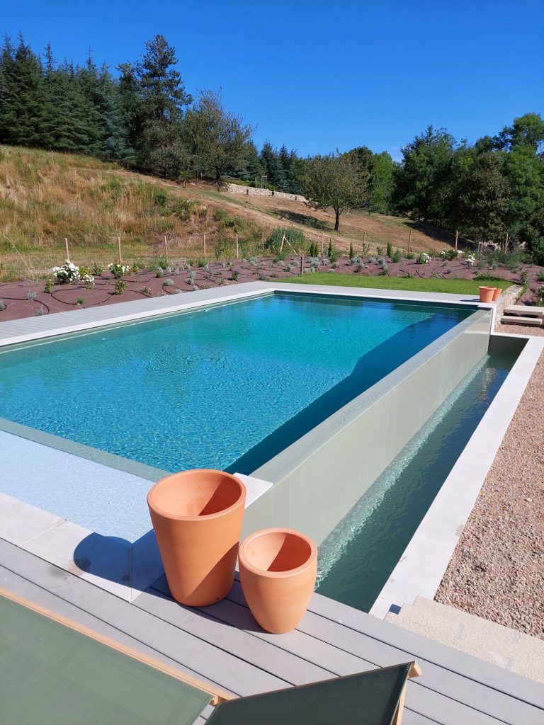 construction d'une piscine à débordement à romans-sur-isère
